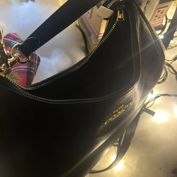 Coach purse gently used - Picture 2 of 4